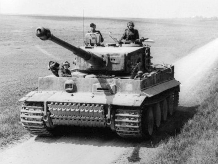 Bundesarchiv_Bild_101I-299-1805-16_Nordfrankreich,_Panzer_VI_(Tiger_I)_cropped